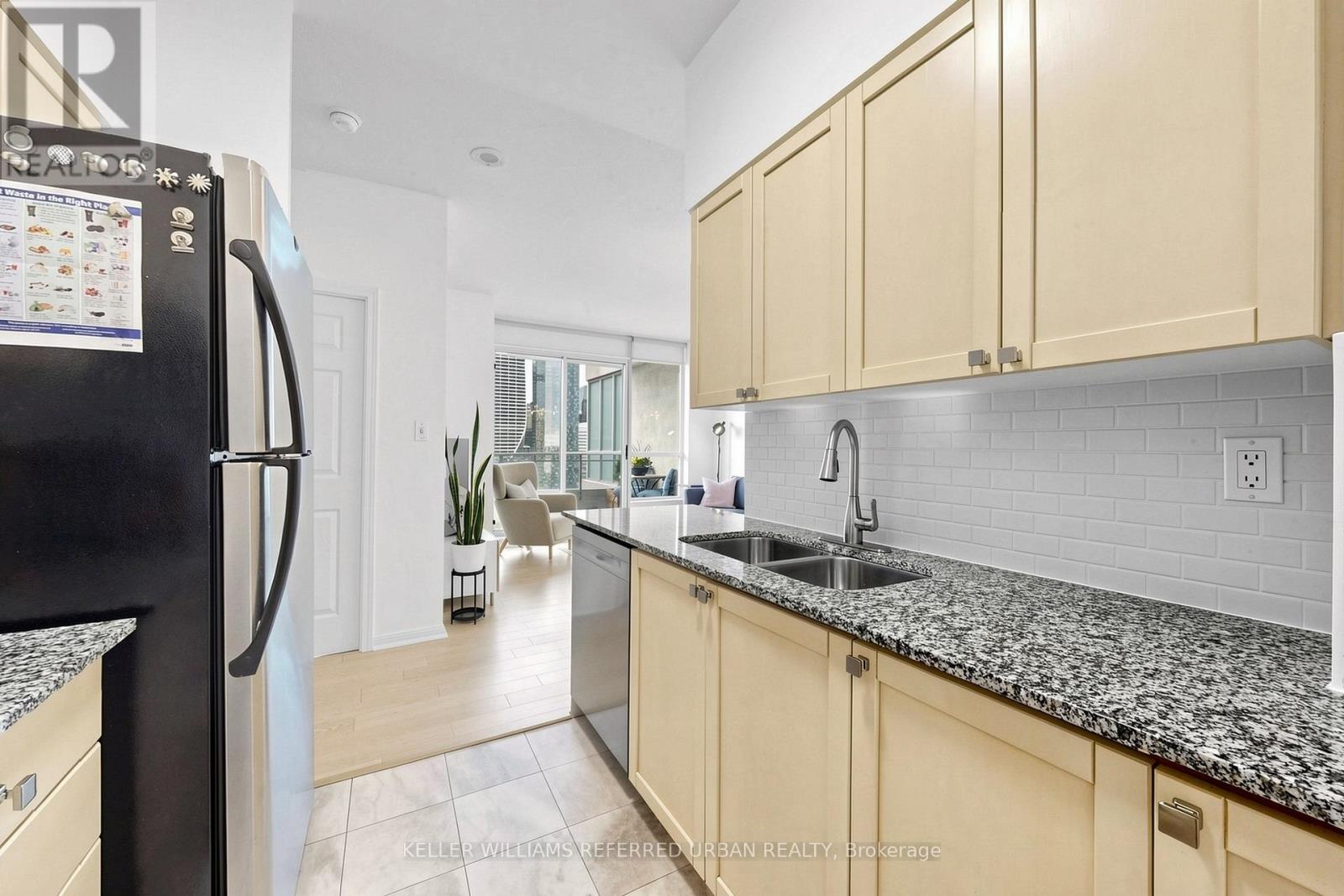 2325 - 230 Queens Quay W, Toronto, Ontario  M5J 2Y7 - Photo 19 - C13057006