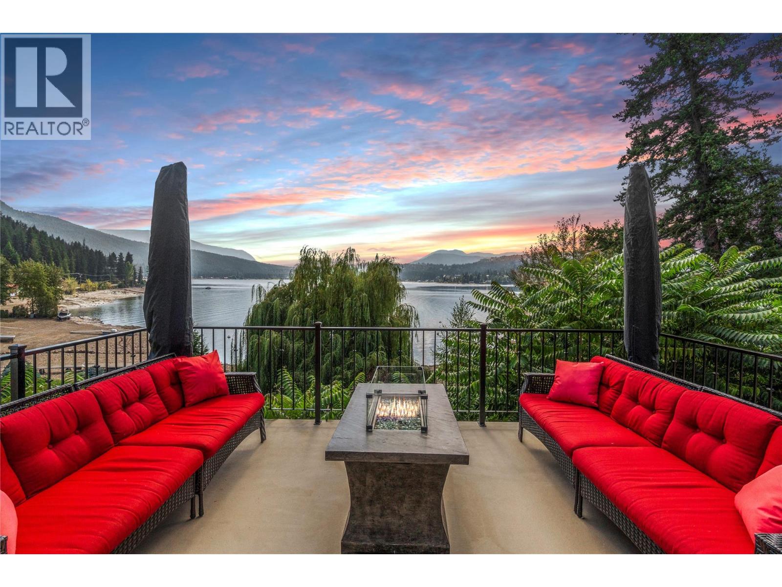 3304 Gray Road, Blind Bay, British Columbia