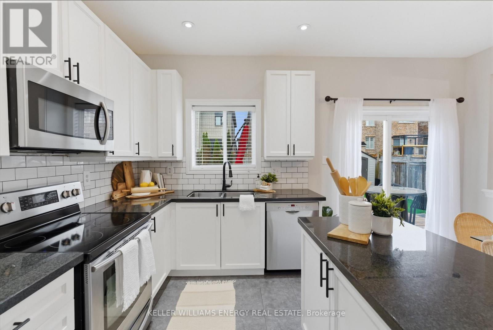 130 Buttonshaw Street, Clarington, Ontario  L1C 0J7 - Photo 9 - E13063002