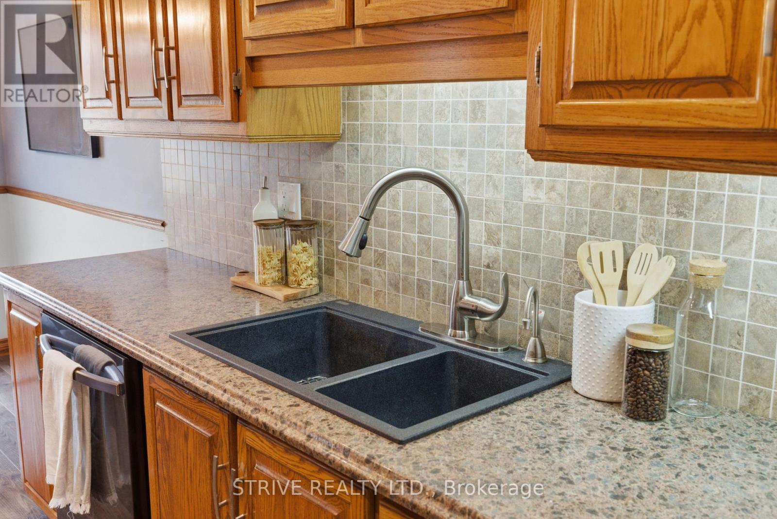 505 Salisbury Street, Oshawa, Ontario  L1J 6L9 - Photo 13 - E13063280