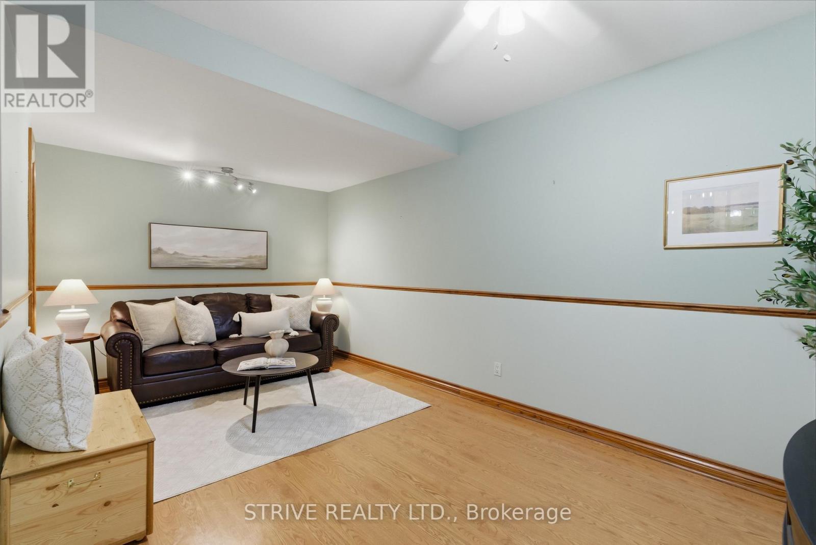 505 Salisbury Street, Oshawa, Ontario  L1J 6L9 - Photo 5 - E13063280