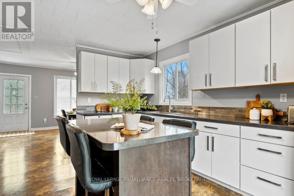 527 Bush Road, Rideau Lakes, Ontario  K0G 1E0 - Photo 12 - X13063288