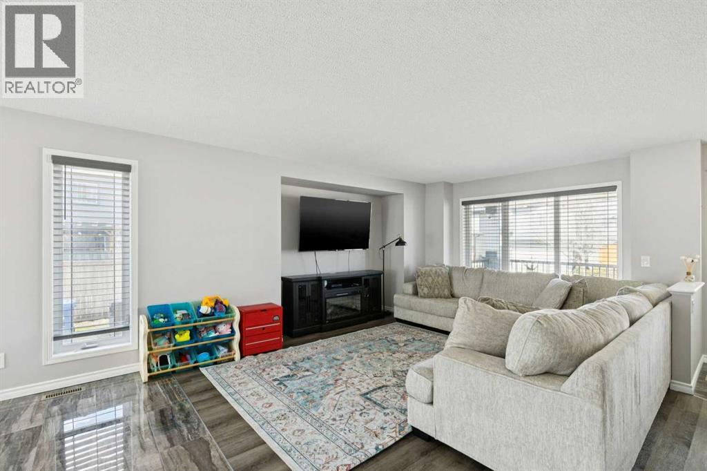 178 Evansmeade Common Nw, Calgary, Alberta  T3P 1E8 - Photo 5 - A2299058
