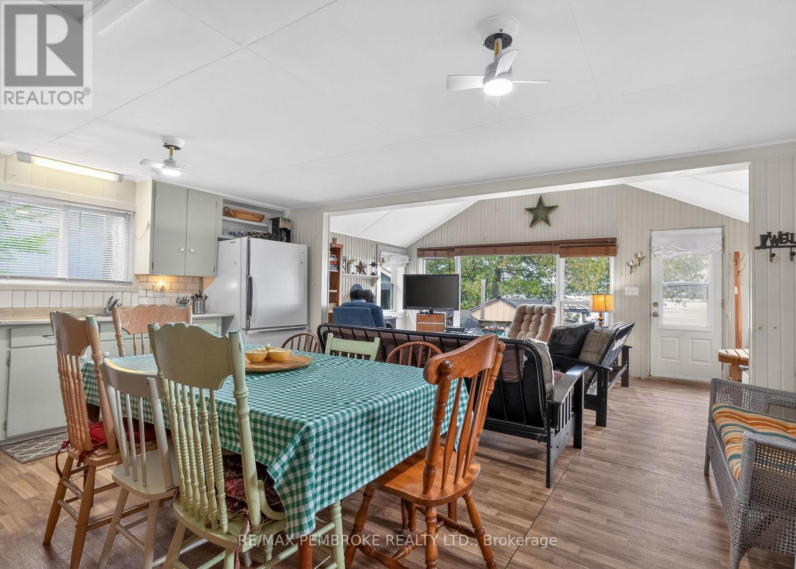 354 Greenway Drive, Whitewater Region, Ontario  K0J 2L0 - Photo 20 - X13063168