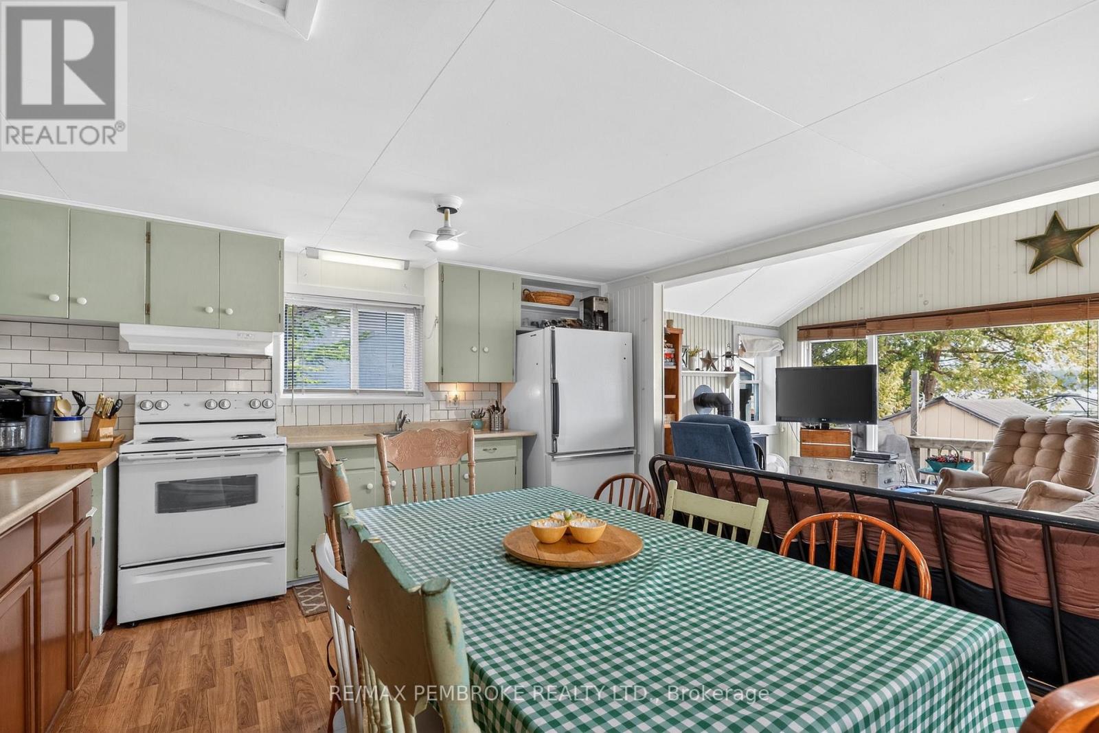 354 Greenway Drive, Whitewater Region, Ontario  K0J 2L0 - Photo 35 - X13063168