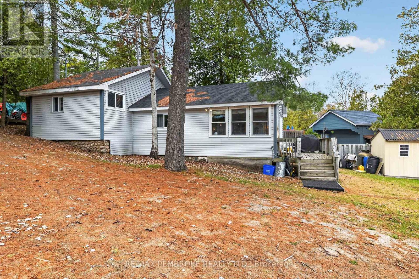 354 Greenway Drive, Whitewater Region, Ontario  K0J 2L0 - Photo 8 - X13063168