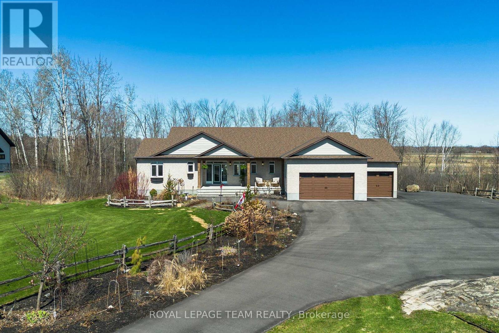 26 SYNERGY WAY, Ottawa, Ontario