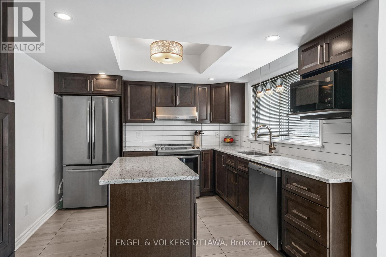 17 Hunterswood Crescent, Ottawa, Ontario  K1G 5V1 - Photo 11 - X13063360