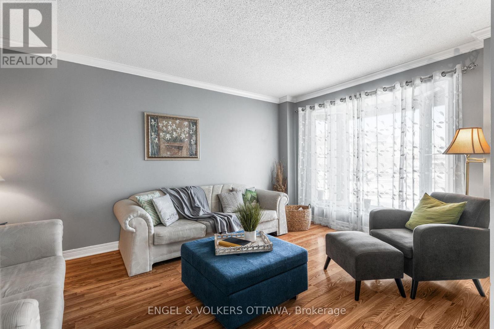 17 Hunterswood Crescent, Ottawa, Ontario  K1G 5V1 - Photo 4 - X13063360