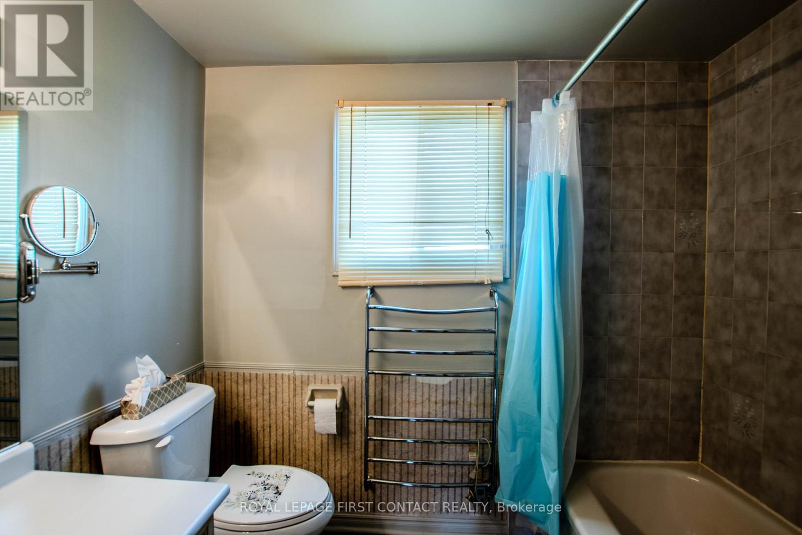 27 Royal Oak Drive, Innisfil, Ontario  L0L 1L0 - Photo 12 - N12775204