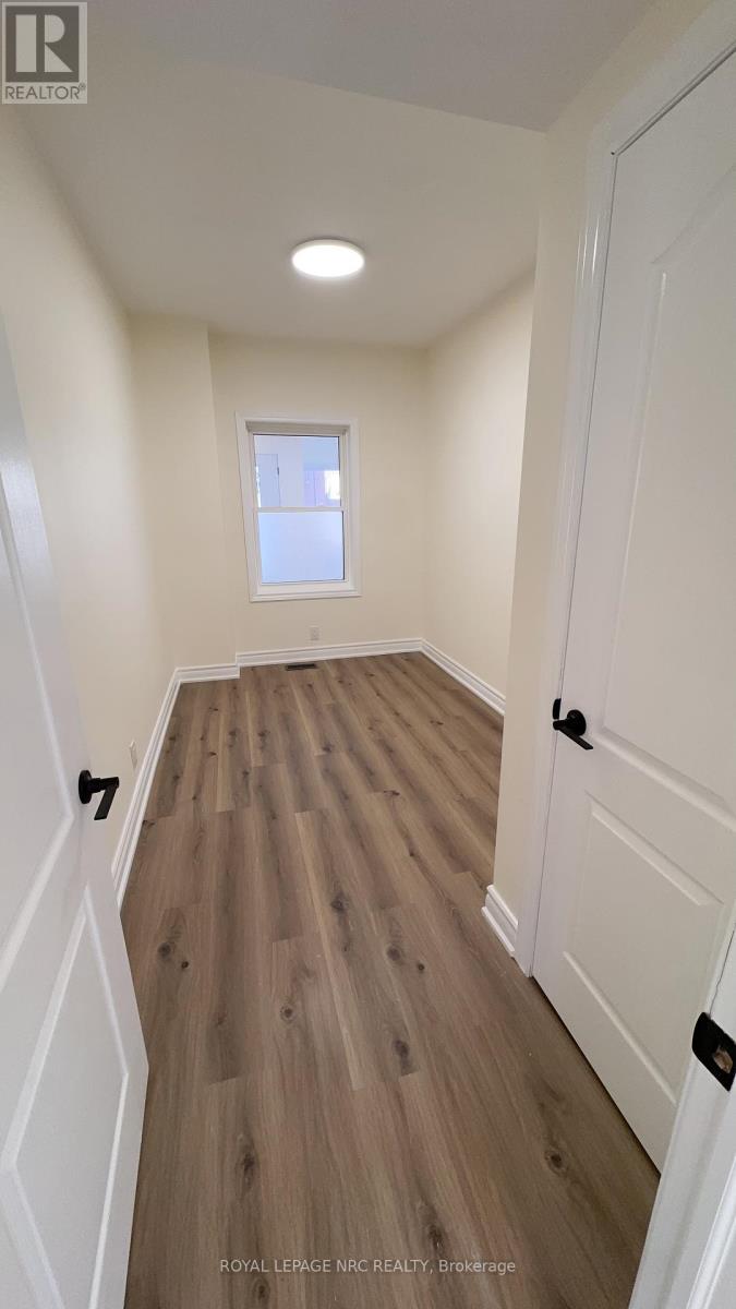 4677 Crysler Avenue, Niagara Falls, Ontario  L2E 3V7 - Photo 11 - X13063362