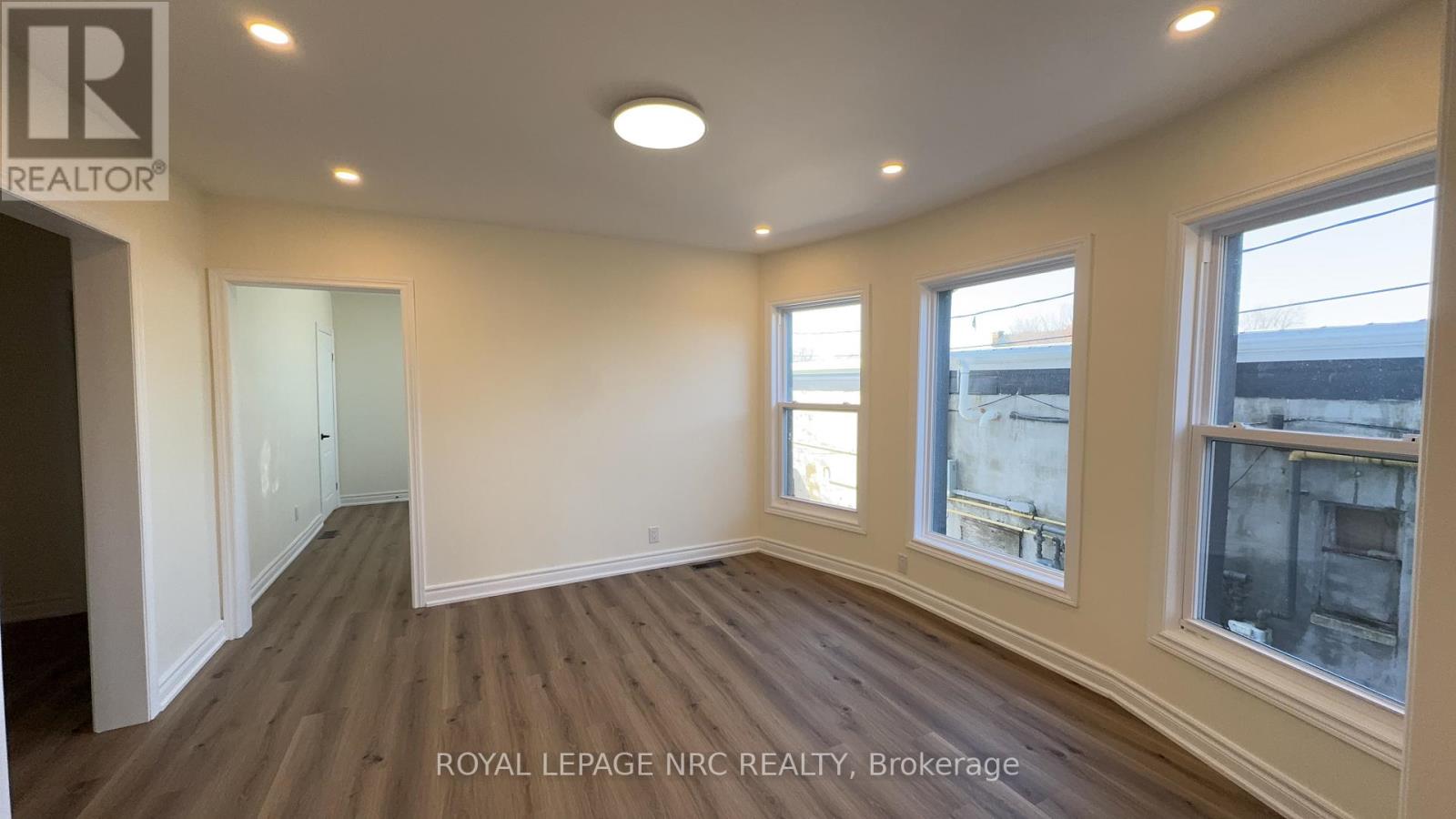 4677 Crysler Avenue, Niagara Falls, Ontario  L2E 3V7 - Photo 14 - X13063362