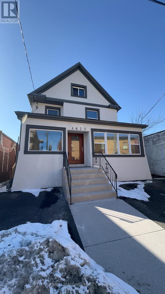 4677 Crysler Avenue, Niagara Falls, Ontario  L2E 3V7 - Photo 2 - X13063362