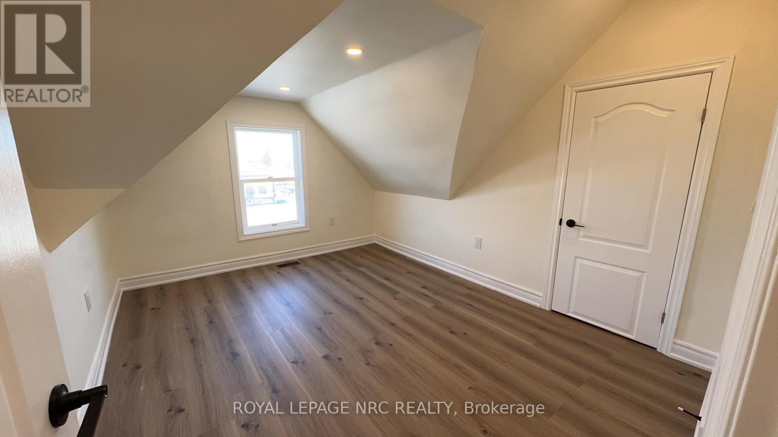 4677 Crysler Avenue, Niagara Falls, Ontario  L2E 3V7 - Photo 39 - X13063362