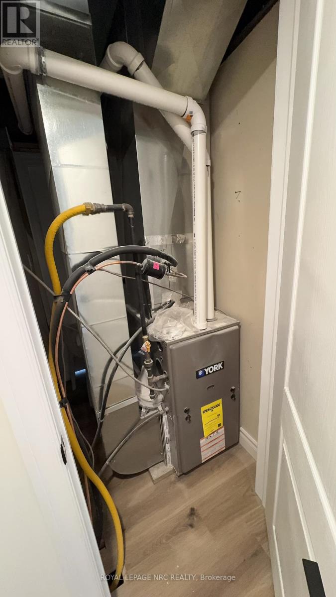 4677 Crysler Avenue, Niagara Falls, Ontario  L2E 3V7 - Photo 44 - X13063362