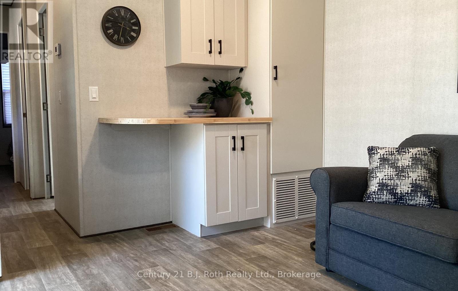 719 Poplar Crescent, Bracebridge, Ontario  P1L 1W9 - Photo 7 - X12858234