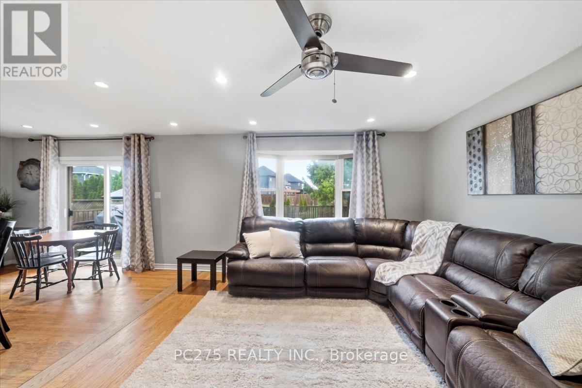 105 Gibson Crescent, Lucan Biddulph, Ontario  N0M 2J0 - Photo 11 - X13014704