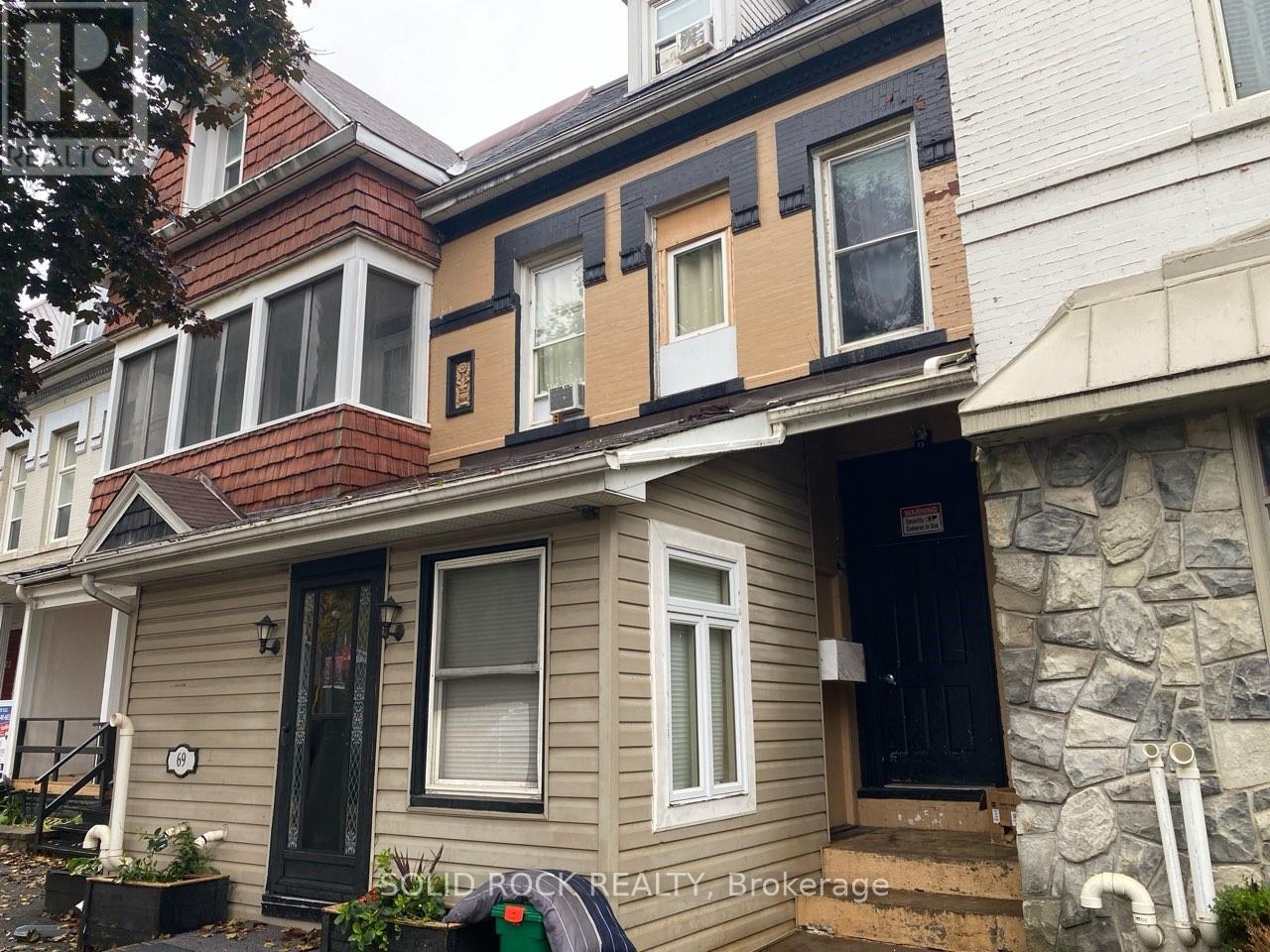 69 KING STREET E, Brockville, Ontario