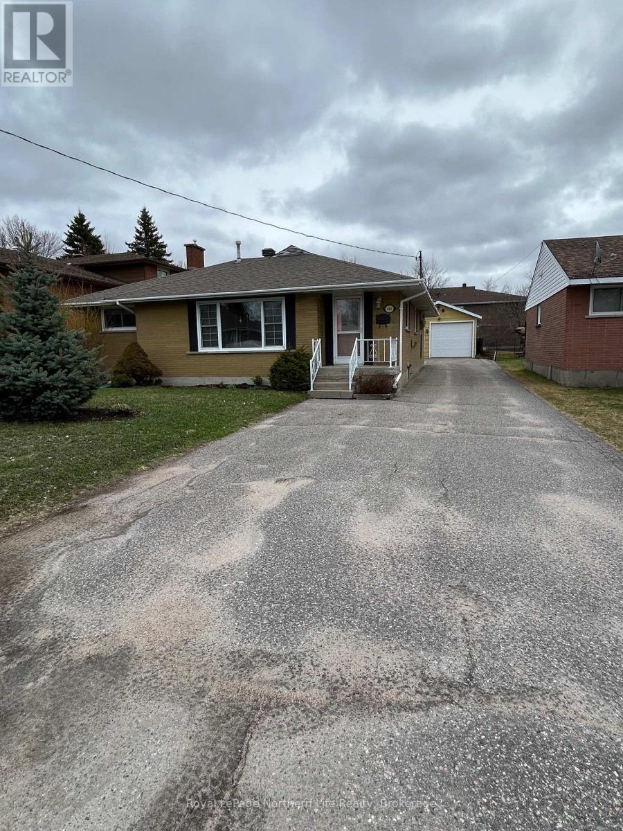 446 Princess Street W, North Bay, Ontario  P1B 6C6 - Photo 1 - X13063272