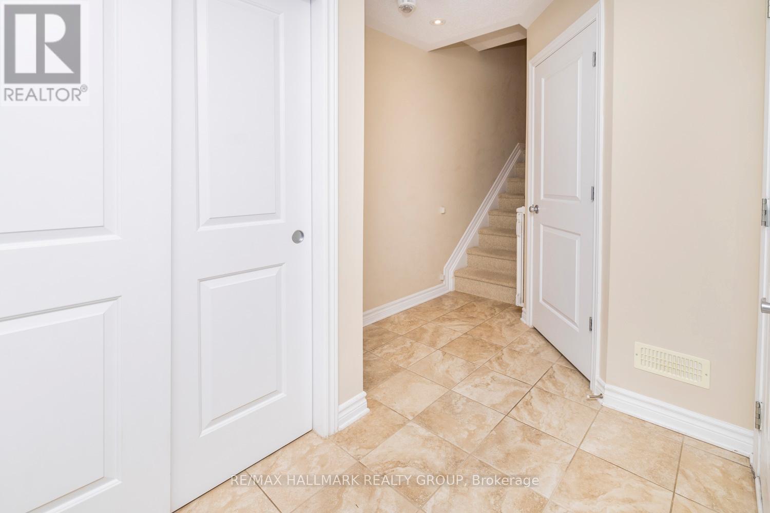 226 Halyard Way, Ottawa, Ontario  K1S 4E6 - Photo 5 - X13019974