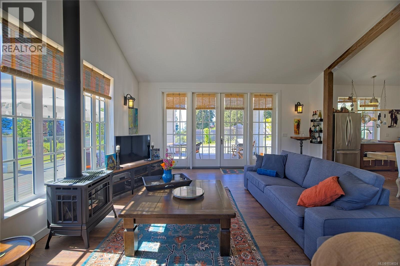 146 Tantramar Dr, Salt Spring, British Columbia  V8K 1L1 - Photo 4 - 1034024