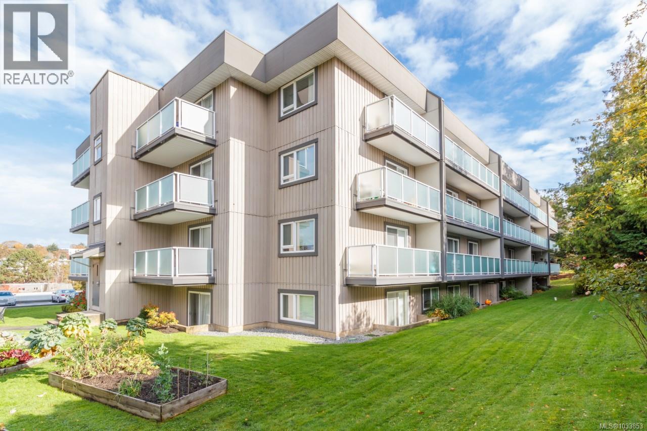 210 3240 Glasgow Ave, Saanich, British Columbia  V8X 1M2 - Photo 1 - 1033853