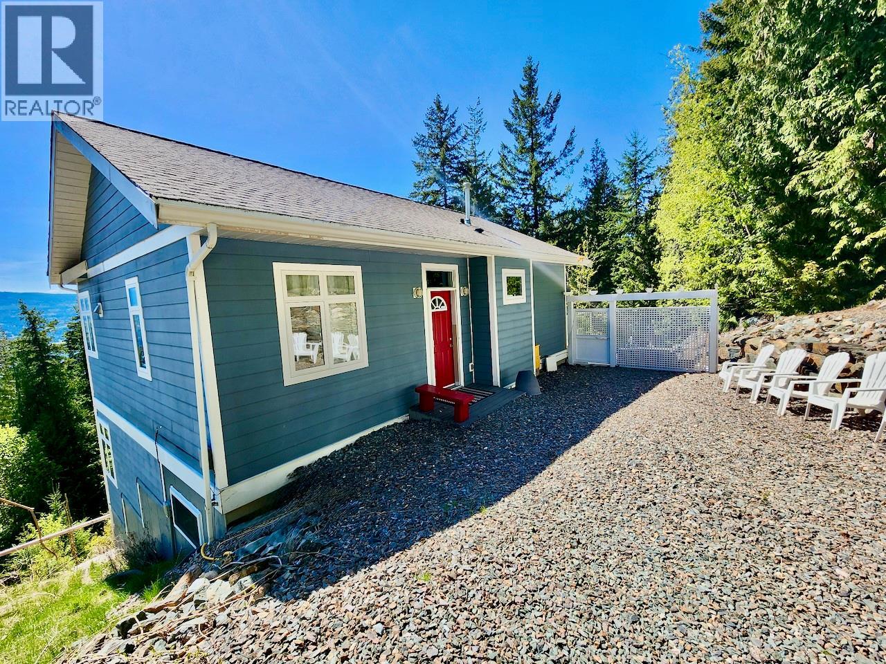 7660 Lichen Road, Anglemont, British Columbia  V0E 1M8 - Photo 2 - 10384254