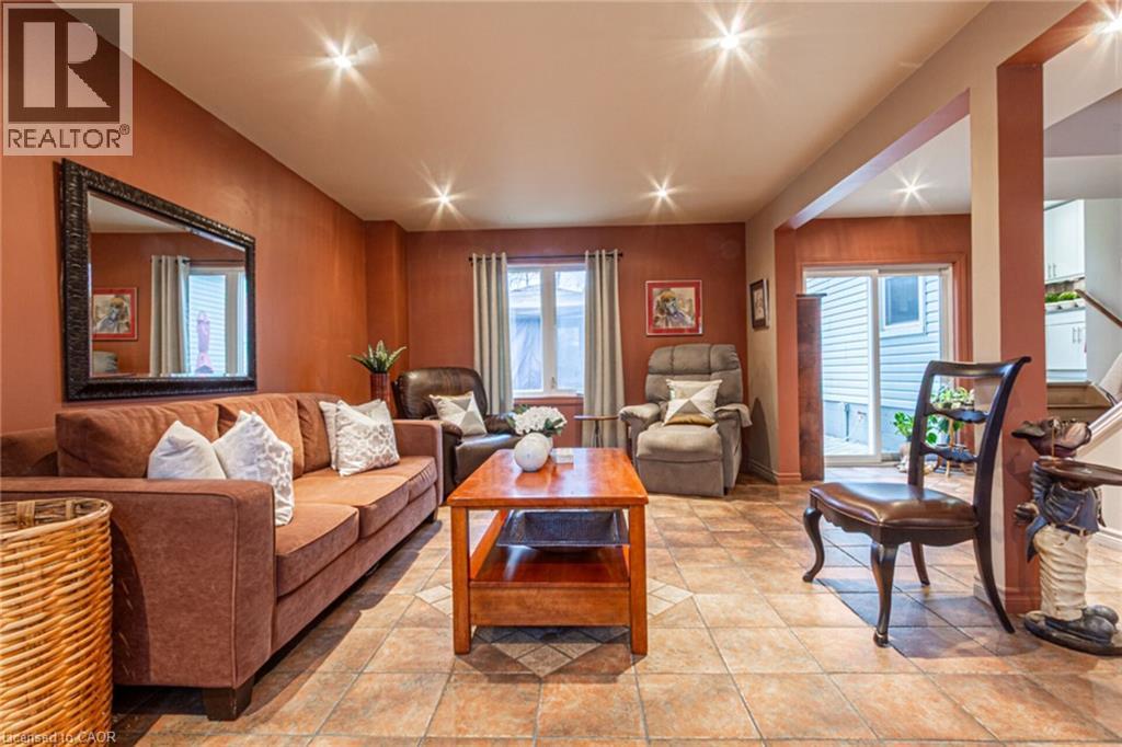 899 Hazel Street, Burlington, Ontario  L7R 3X1 - Photo 3 - 40825783