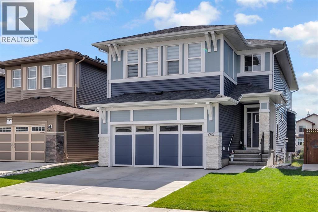 945 Midtown Avenue SW, Airdrie, Alberta  T4B 4V8 - Photo 1 - A2287241