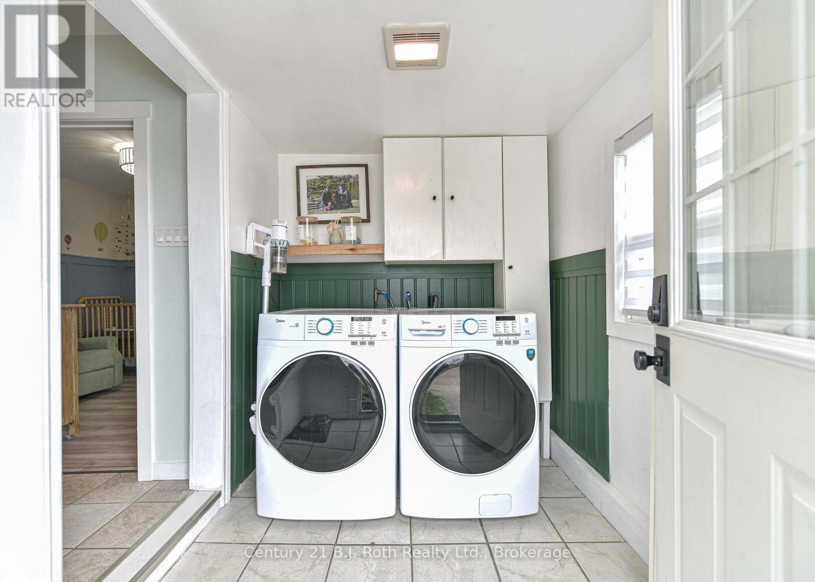 817 Eighth Avenue, Tay (Port Mcnicoll), Ontario  L0K 1R0 - Photo 11 - S13063244