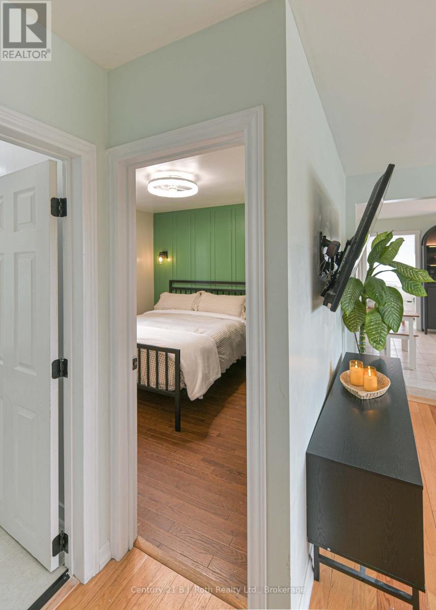 817 Eighth Avenue, Tay (Port Mcnicoll), Ontario  L0K 1R0 - Photo 29 - S13063244