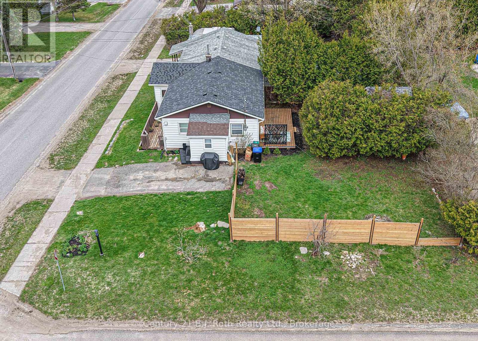 817 Eighth Avenue, Tay (Port Mcnicoll), Ontario  L0K 1R0 - Photo 3 - S13063244