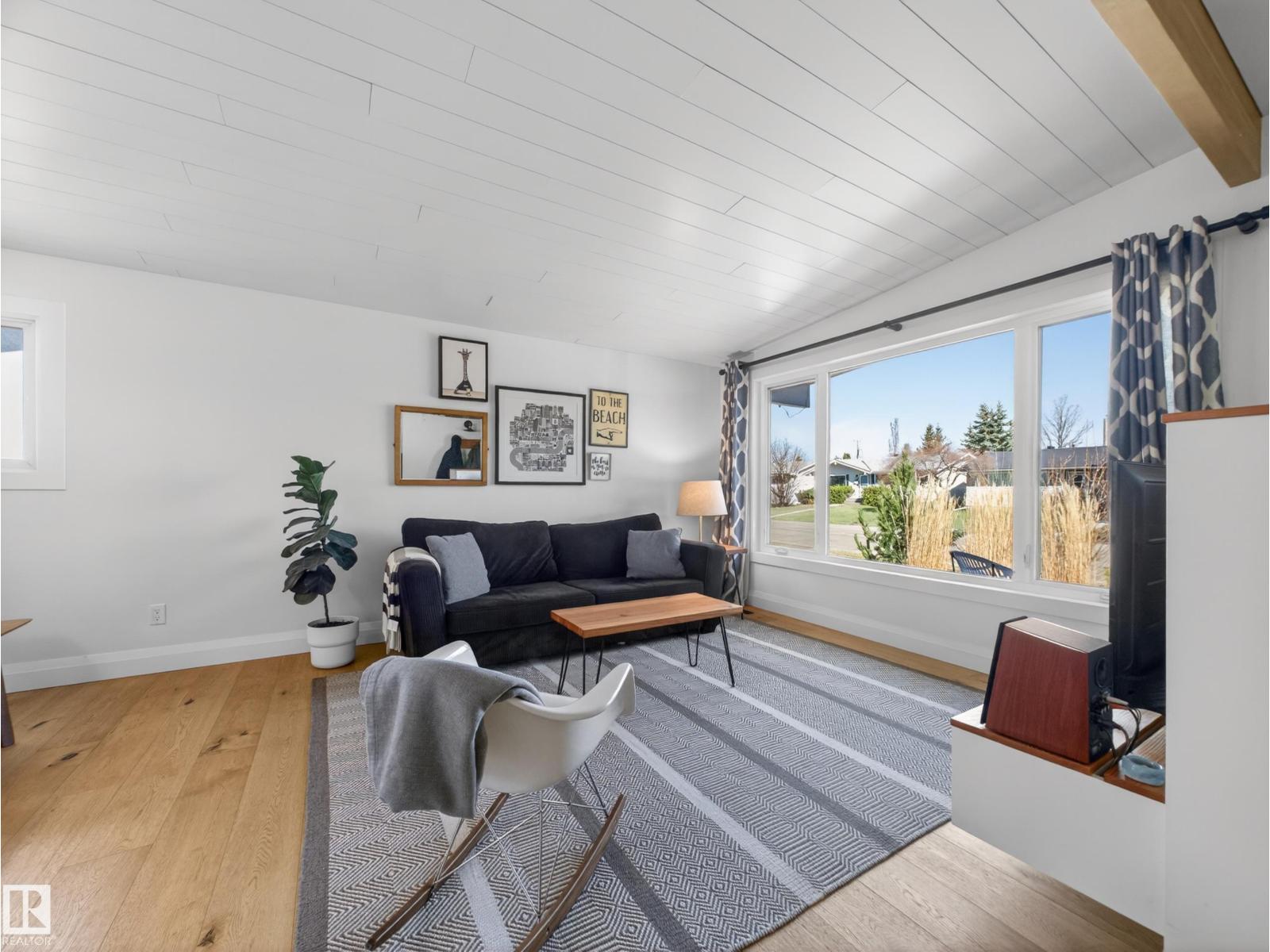 16105 84 Av Nw, Edmonton, Alberta  T5R 3Y4 - Photo 6 - E4484841