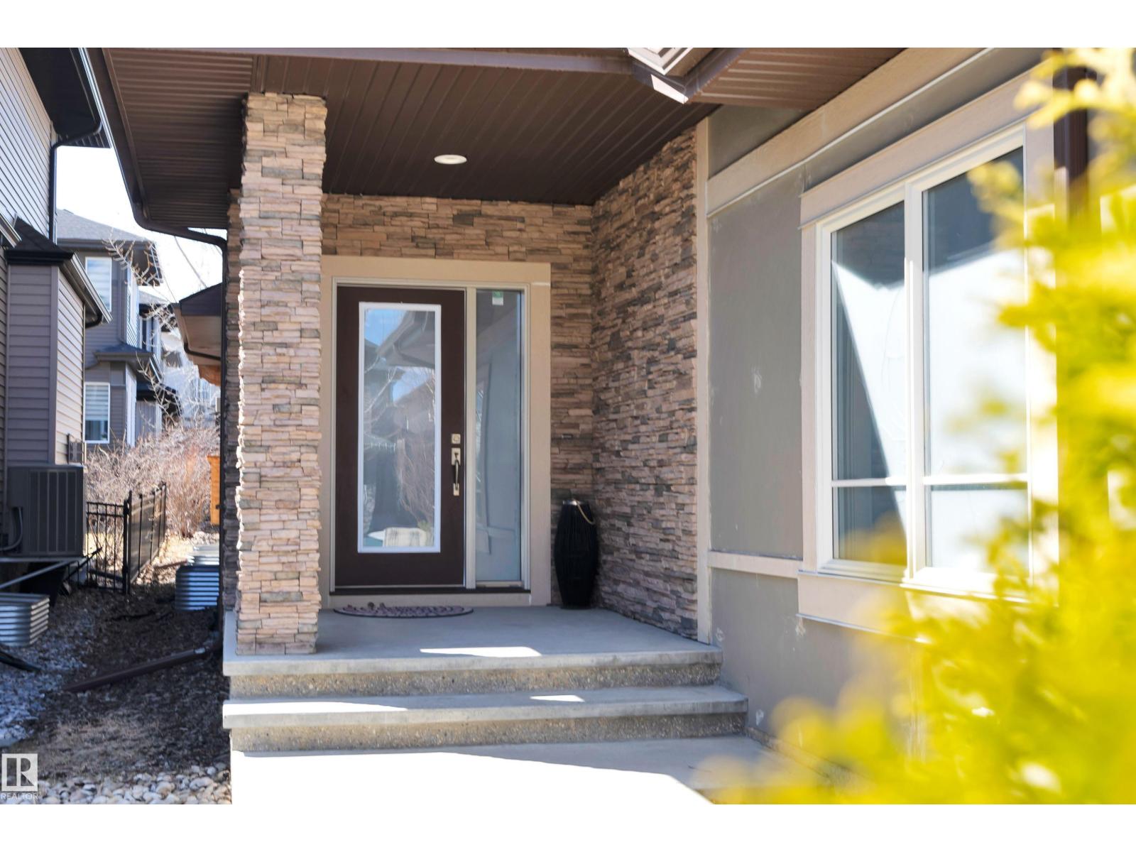 1624 Ainslie Ln Sw, Edmonton, Alberta  T6W 0H5 - Photo 3 - E4484858