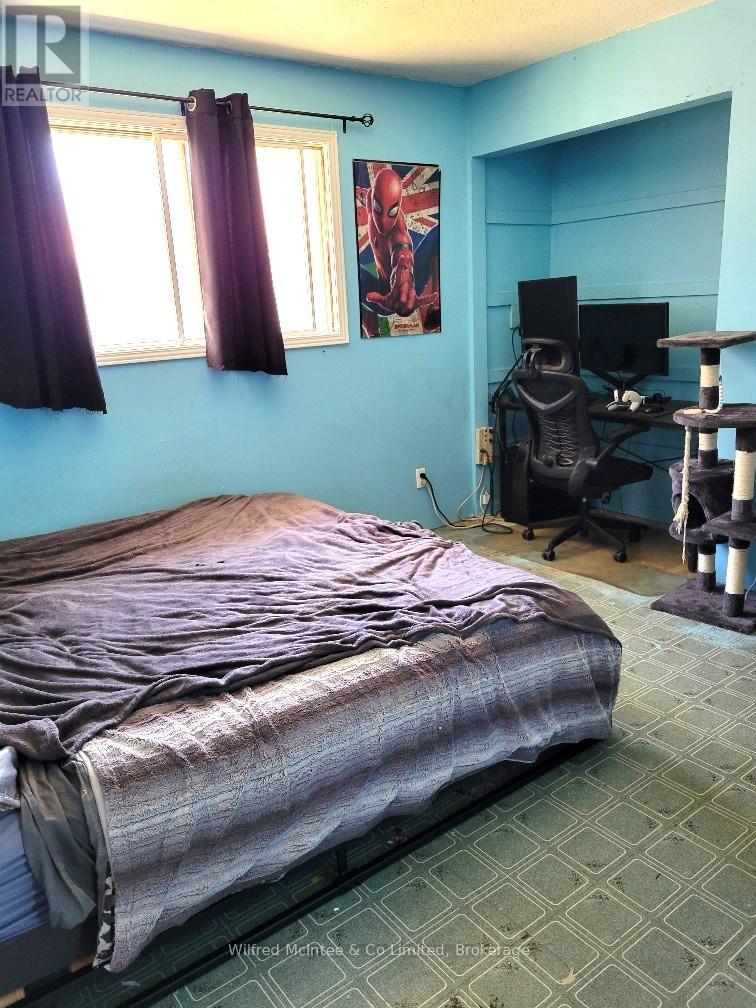 243 13th Street, Hanover, Ontario  N4N 1X1 - Photo 12 - X13063038