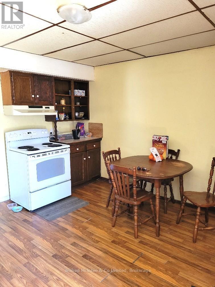 243 13th Street, Hanover, Ontario  N4N 1X1 - Photo 16 - X13063038