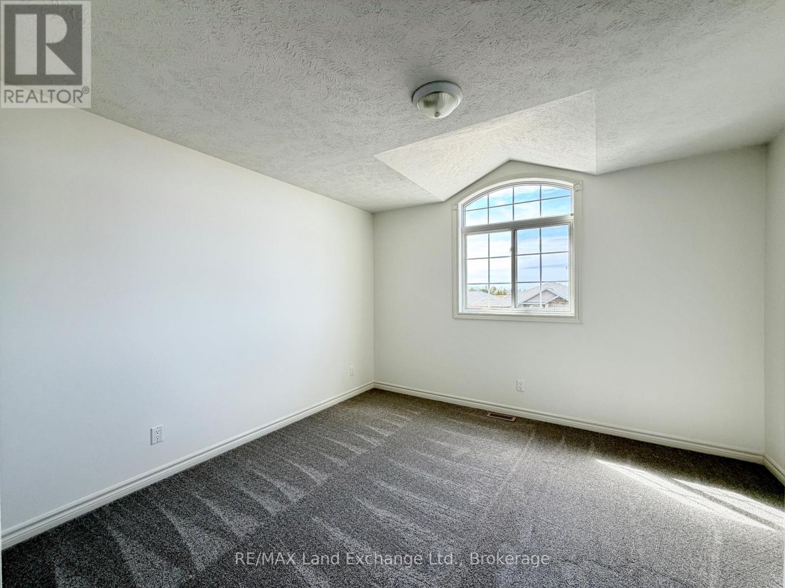 223 Stickel Street, Saugeen Shores, Ontario  N0H 2C1 - Photo 11 - X13063146