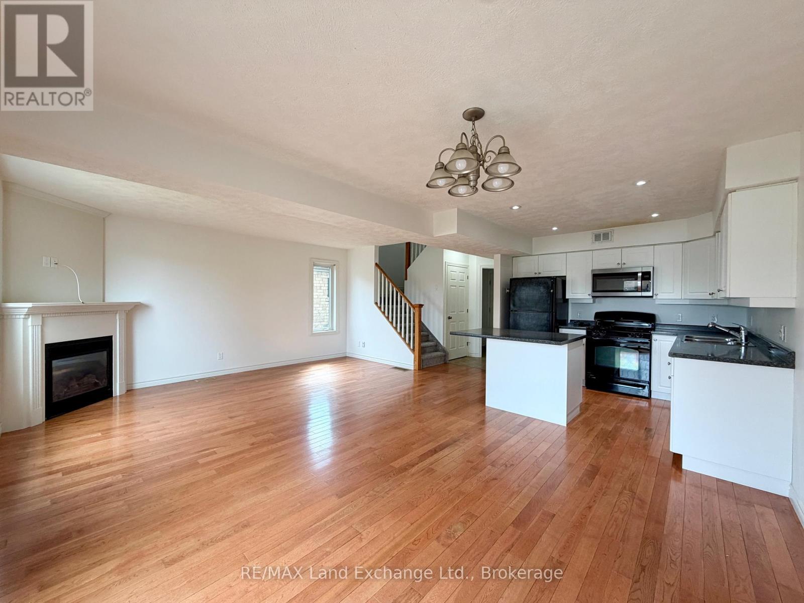 223 Stickel Street, Saugeen Shores, Ontario  N0H 2C1 - Photo 6 - X13063146