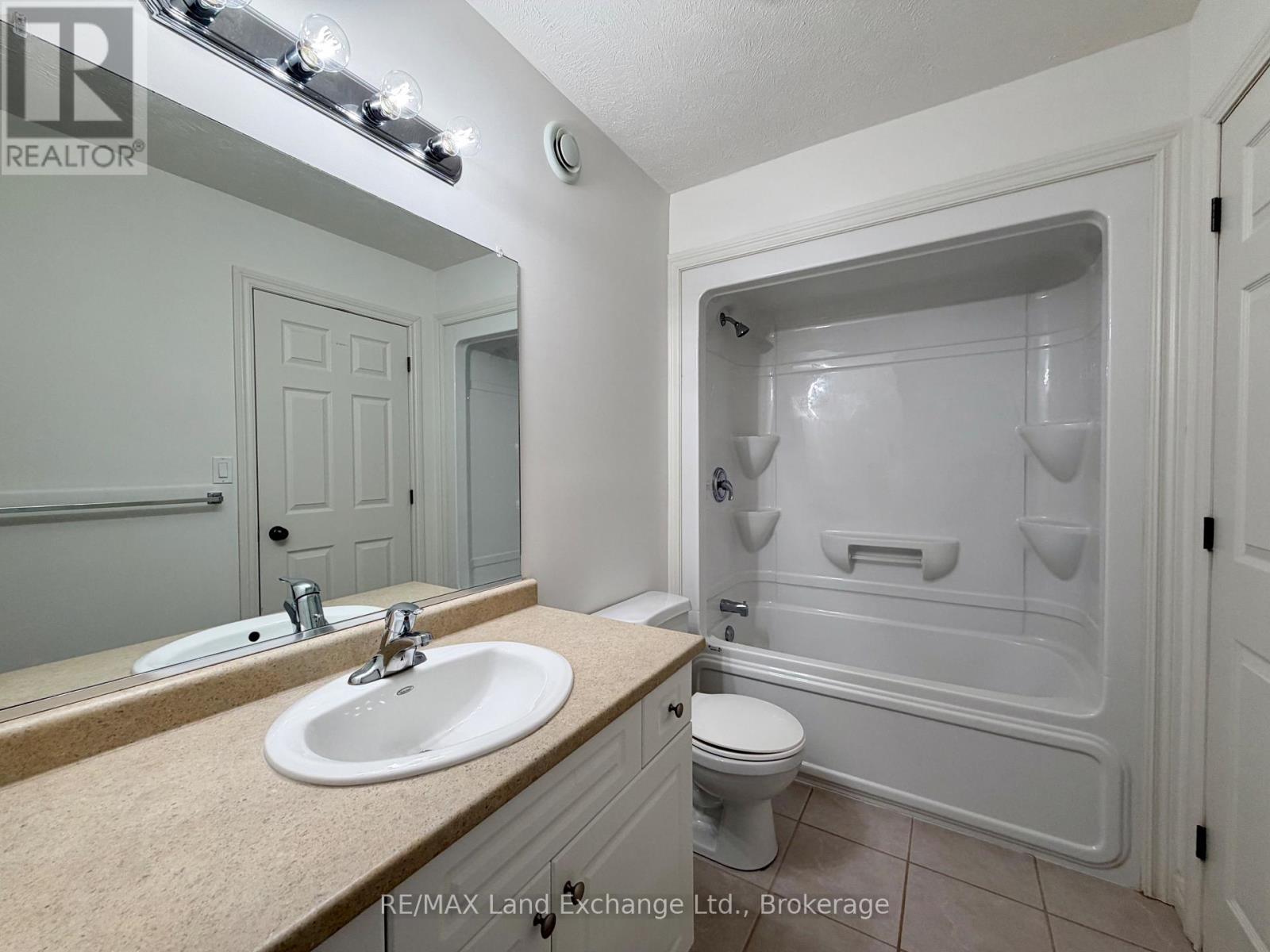 223 Stickel Street, Saugeen Shores, Ontario  N0H 2C1 - Photo 9 - X13063146