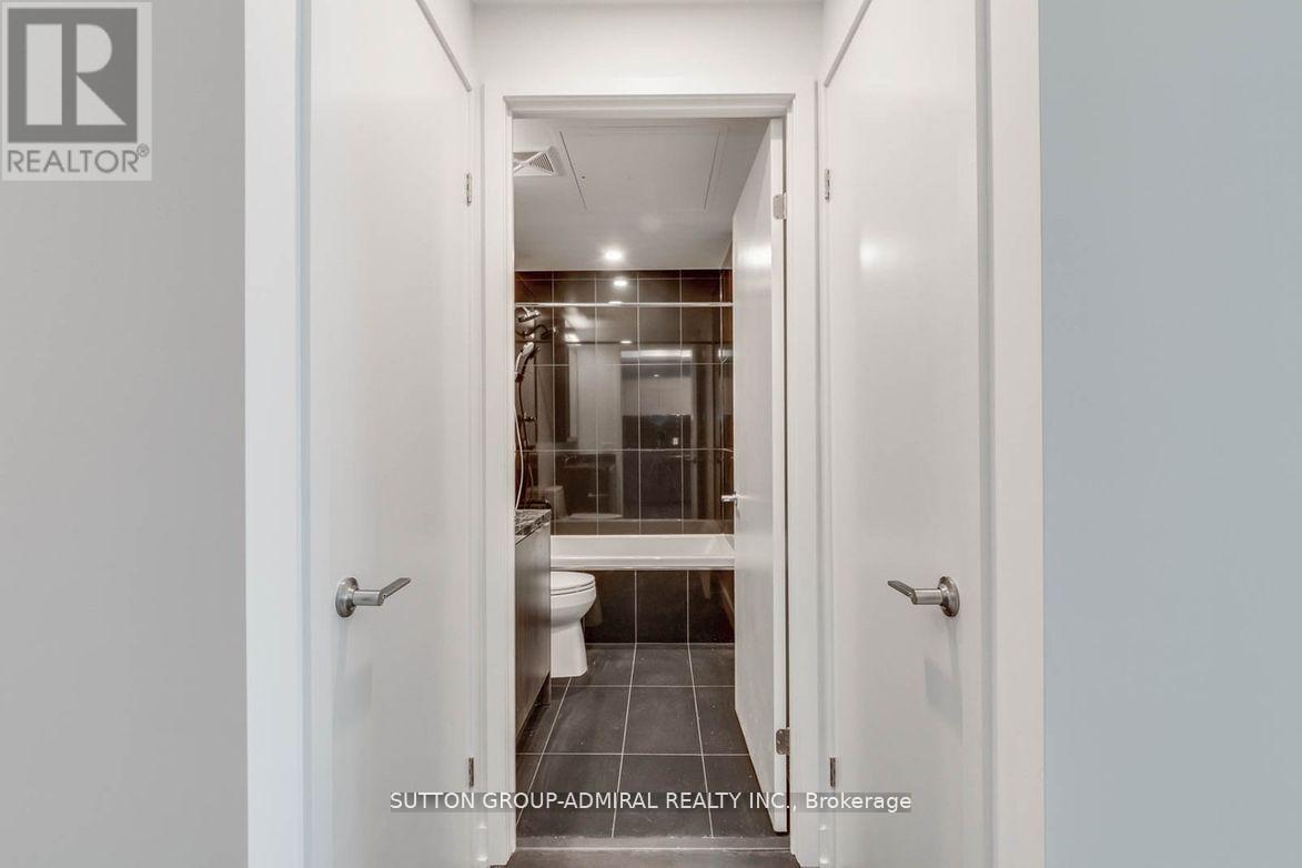1601 - 115 Blue Jays Way, Toronto, Ontario  M5V 3T3 - Photo 4 - C13063000