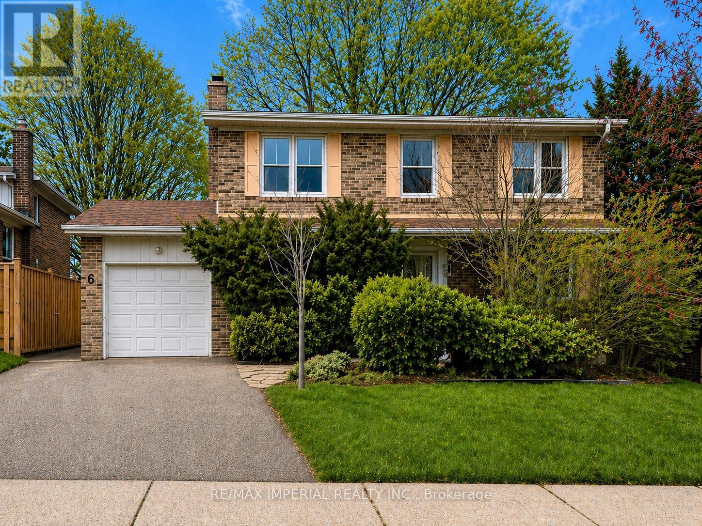 6 PRESTWICK CRESCENT, Toronto, Ontario