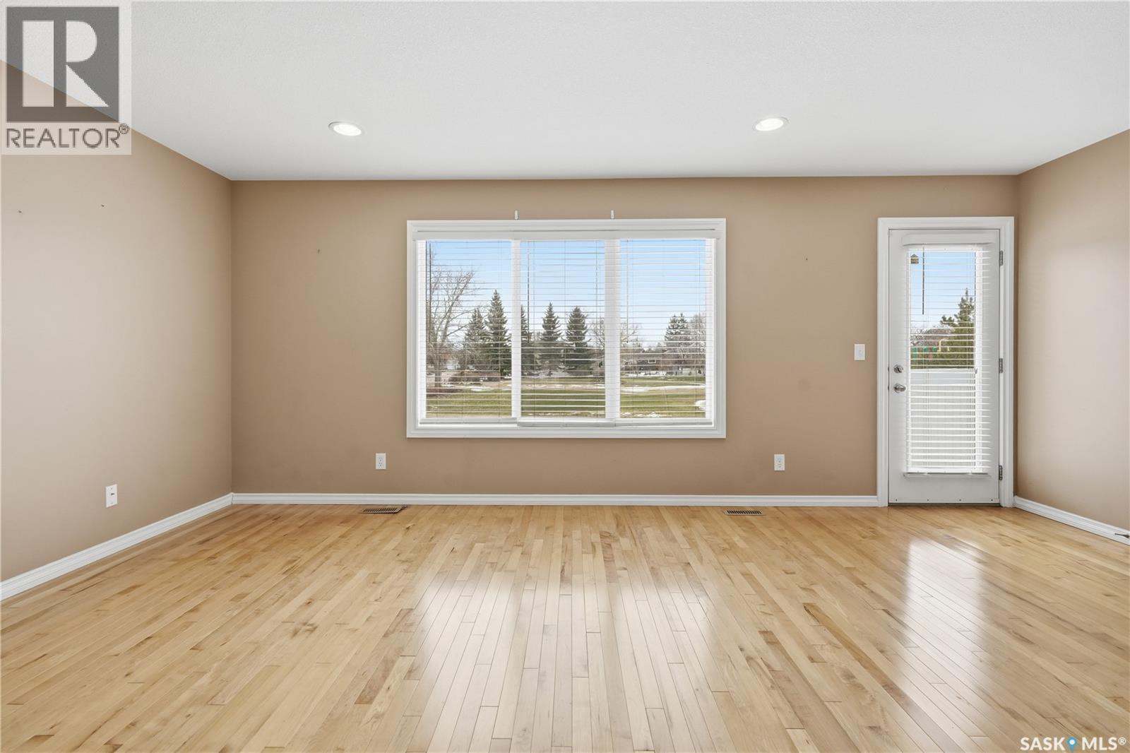 375 Pickard Way N, Regina, Saskatchewan  S4R 1A9 - Photo 8 - SK034339