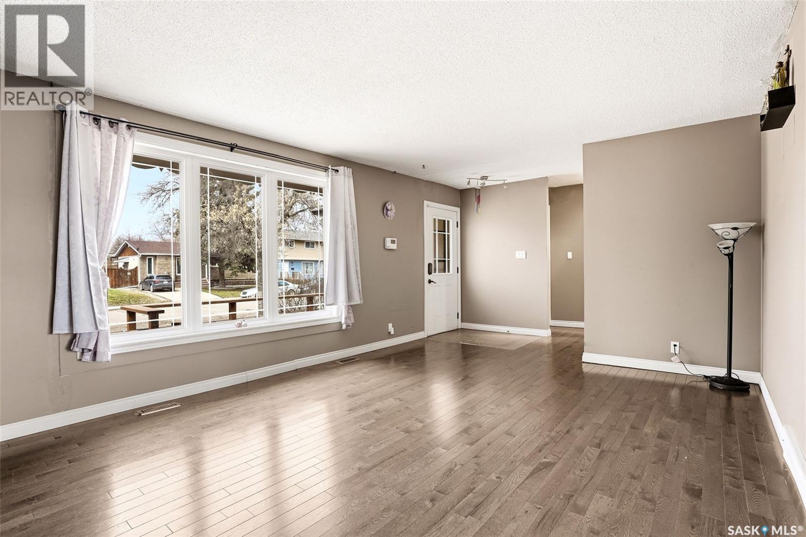 75 Rothwell Crescent, Regina, Saskatchewan  S4N 1R5 - Photo 7 - SK034336