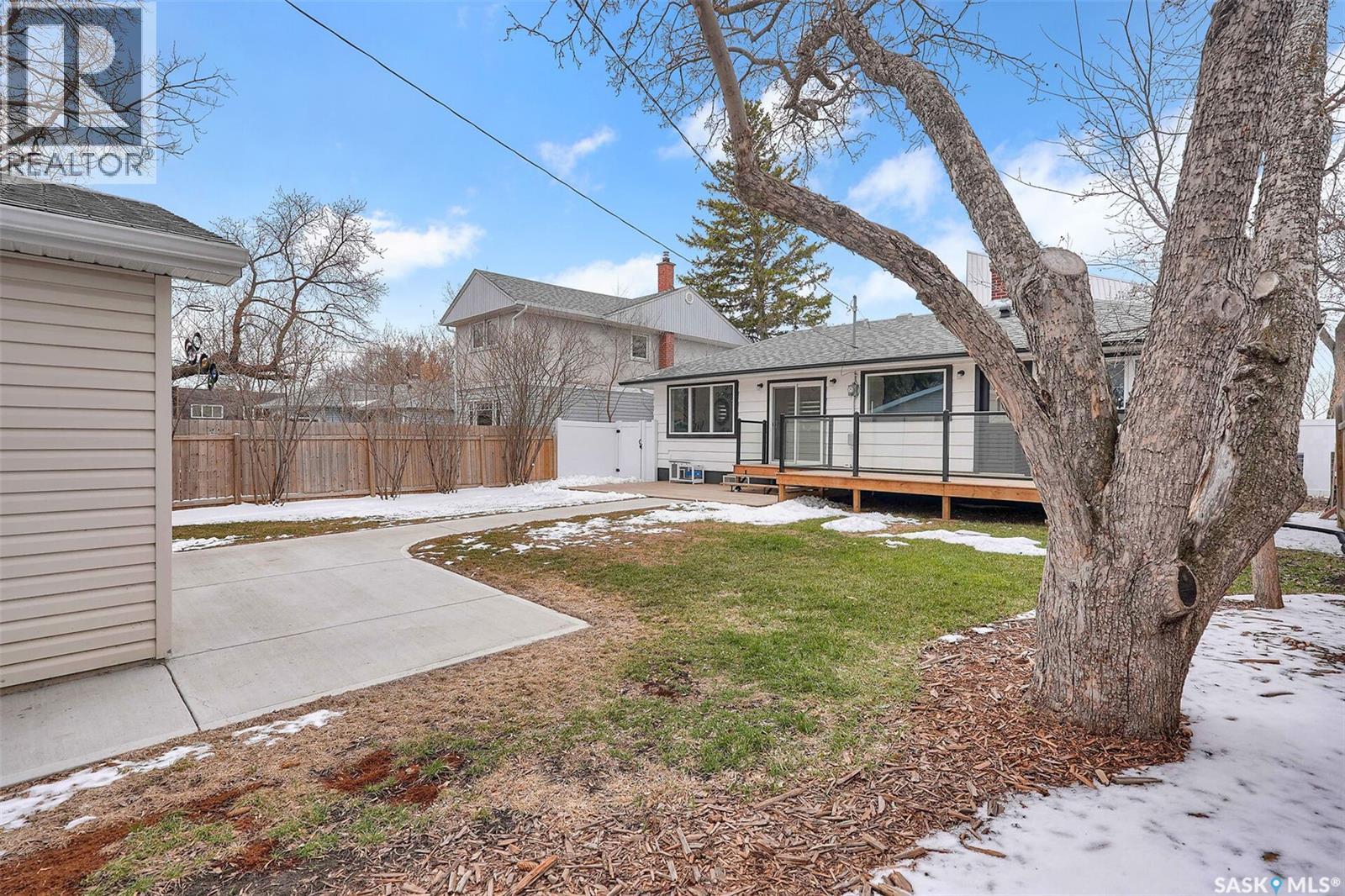3249 Montague Street, Regina, Saskatchewan  S4S 1Z8 - Photo 44 - SK034261