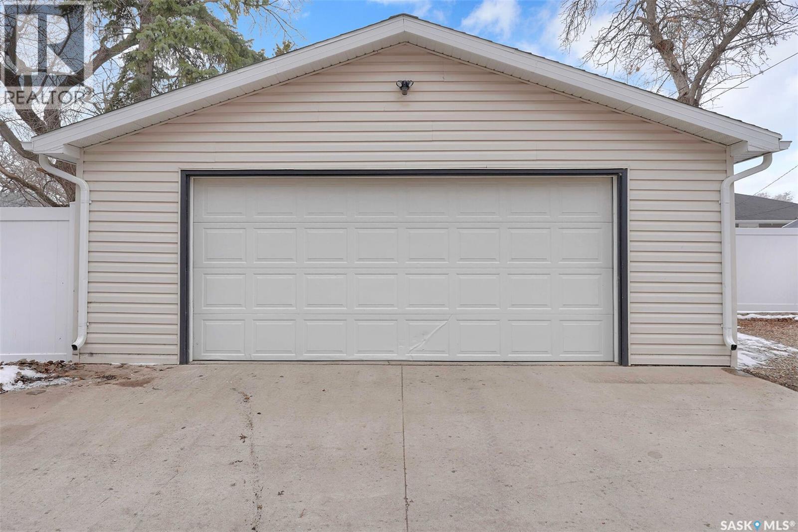 3249 Montague Street, Regina, Saskatchewan  S4S 1Z8 - Photo 47 - SK034261