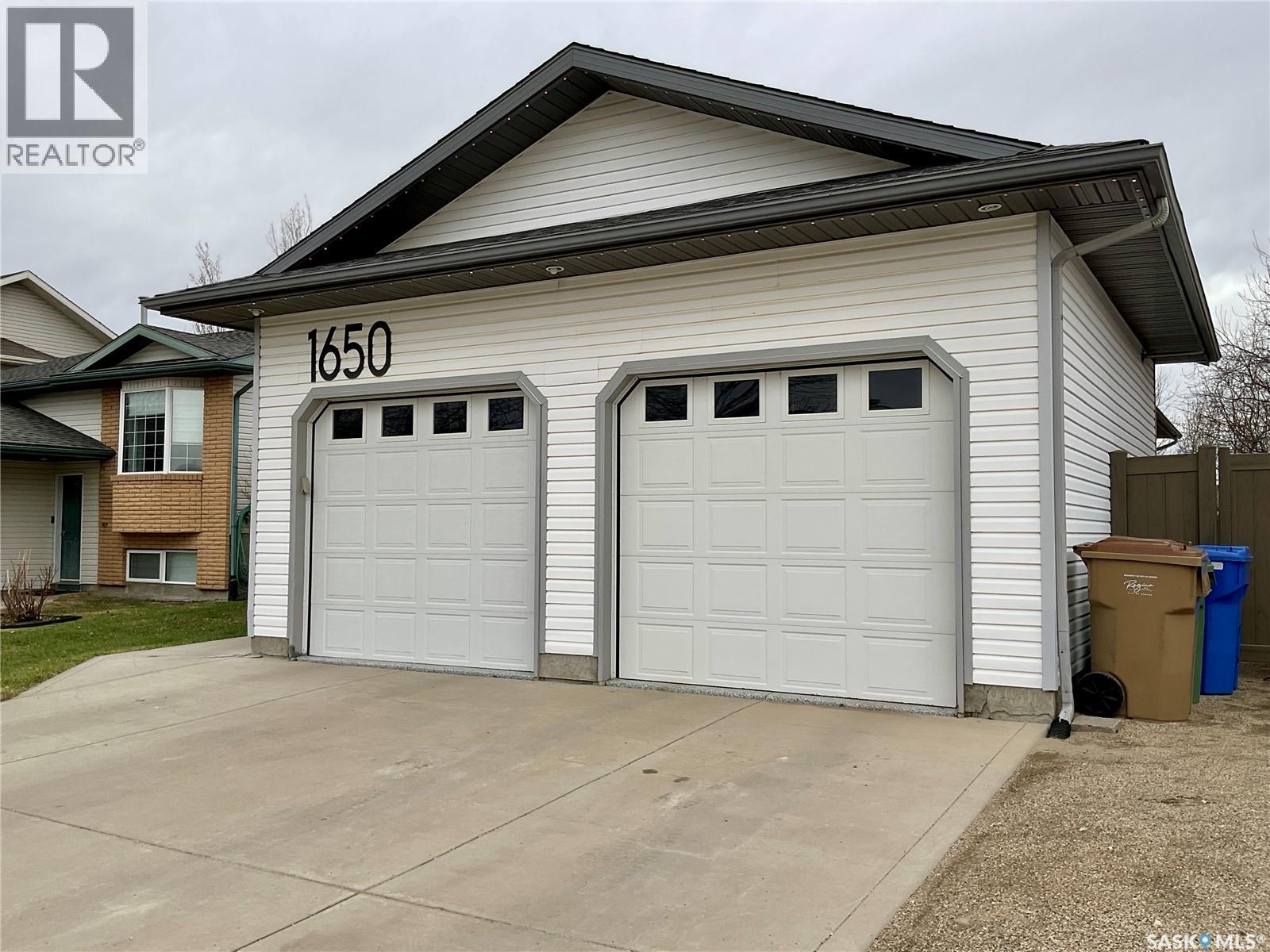 1650 Rousseau Crescent N, Regina, Saskatchewan  S4X 4L9 - Photo 2 - SK034224