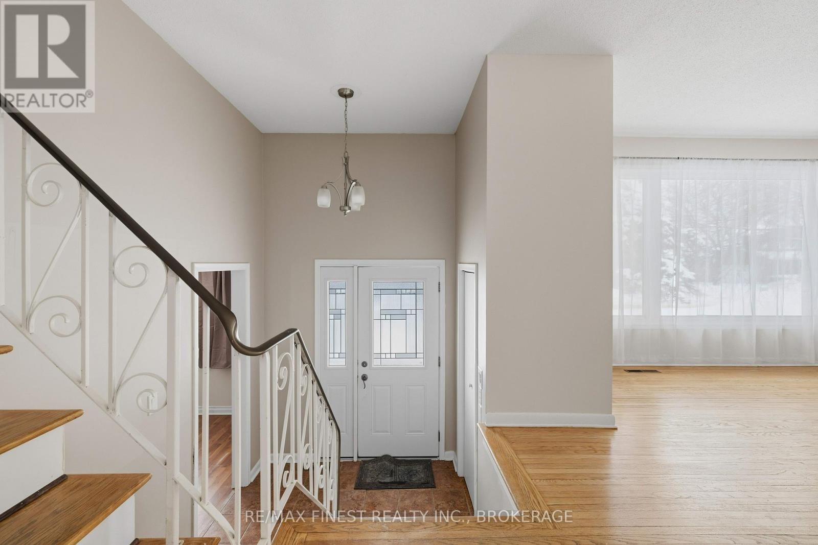 337 Avenue Road, Kingston, Ontario  K7M 1C8 - Photo 2 - X12748074