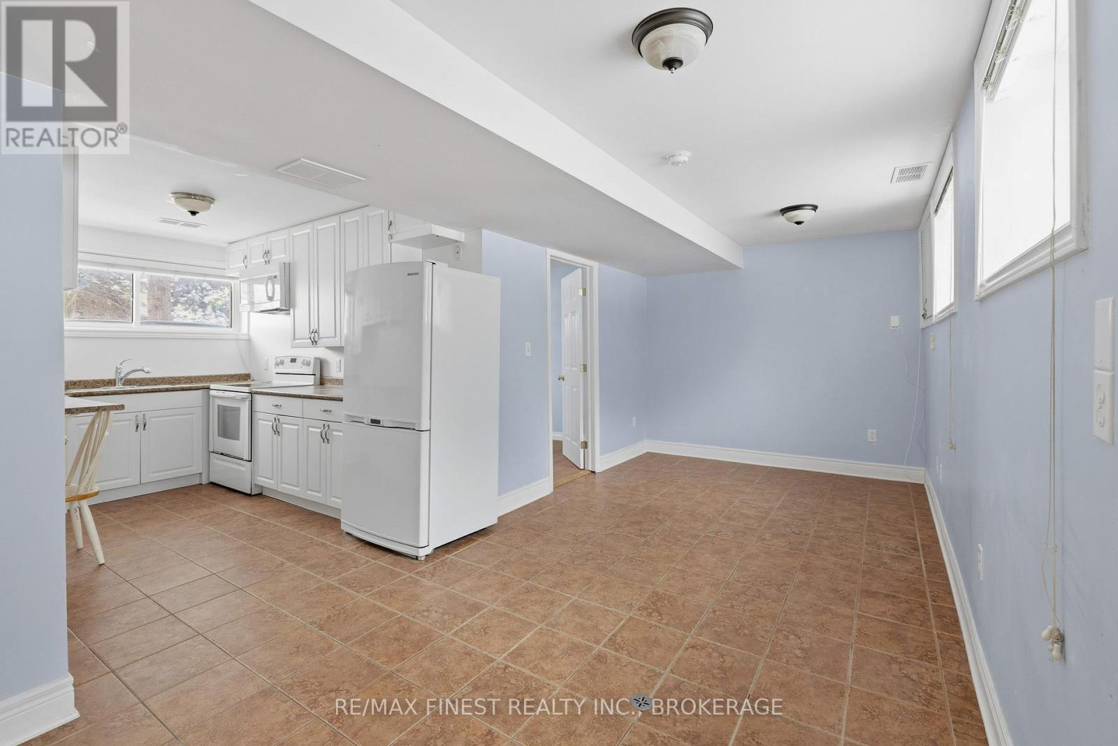 337 Avenue Road, Kingston, Ontario  K7M 1C8 - Photo 28 - X12748074
