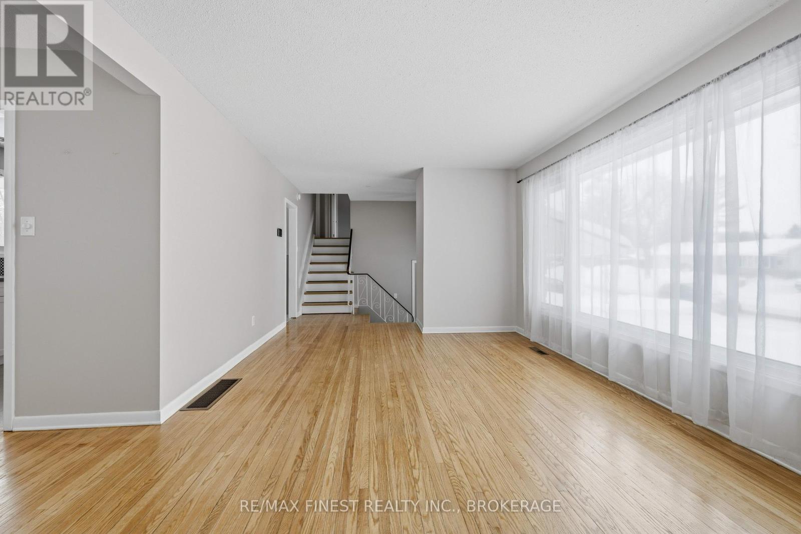 337 Avenue Road, Kingston, Ontario  K7M 1C8 - Photo 4 - X12748074