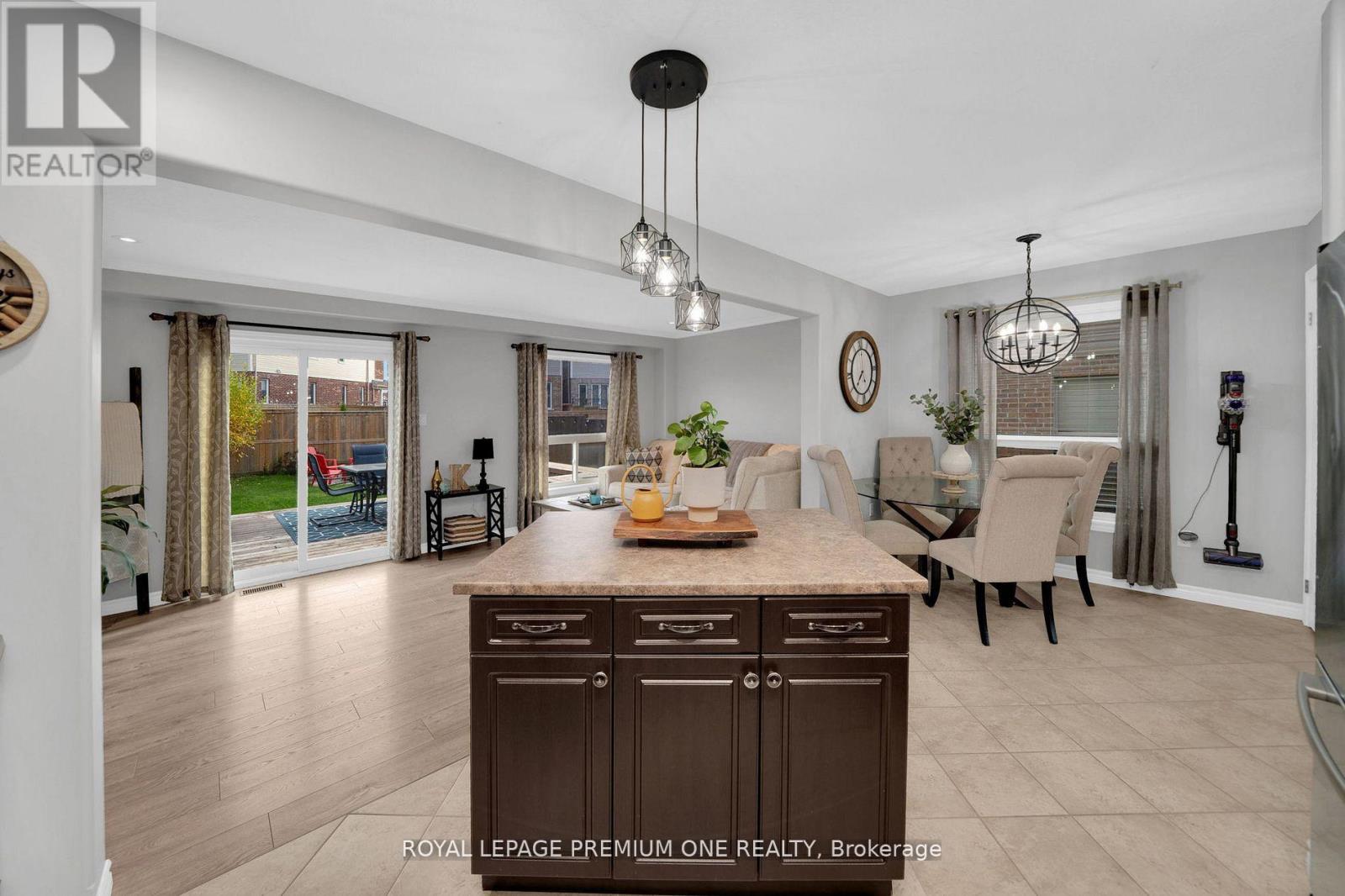 31 Stevenson Street, Essa (Angus), Ontario  L0M 1B6 - Photo 11 - N13063042